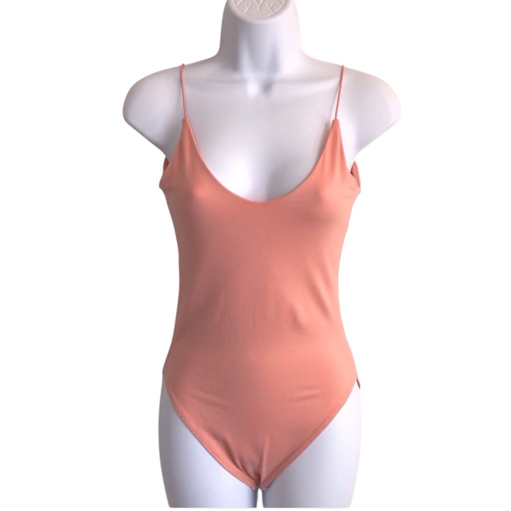 🔴 4/$15 Gaze Women’s XS Light Peach Soft Bodysuit w/Spaghetti Straps in EUC